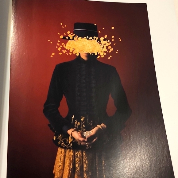 New Dior Magazine, Winter 2022 Issue 40, Coffee Table Book - Picture 5 of 11